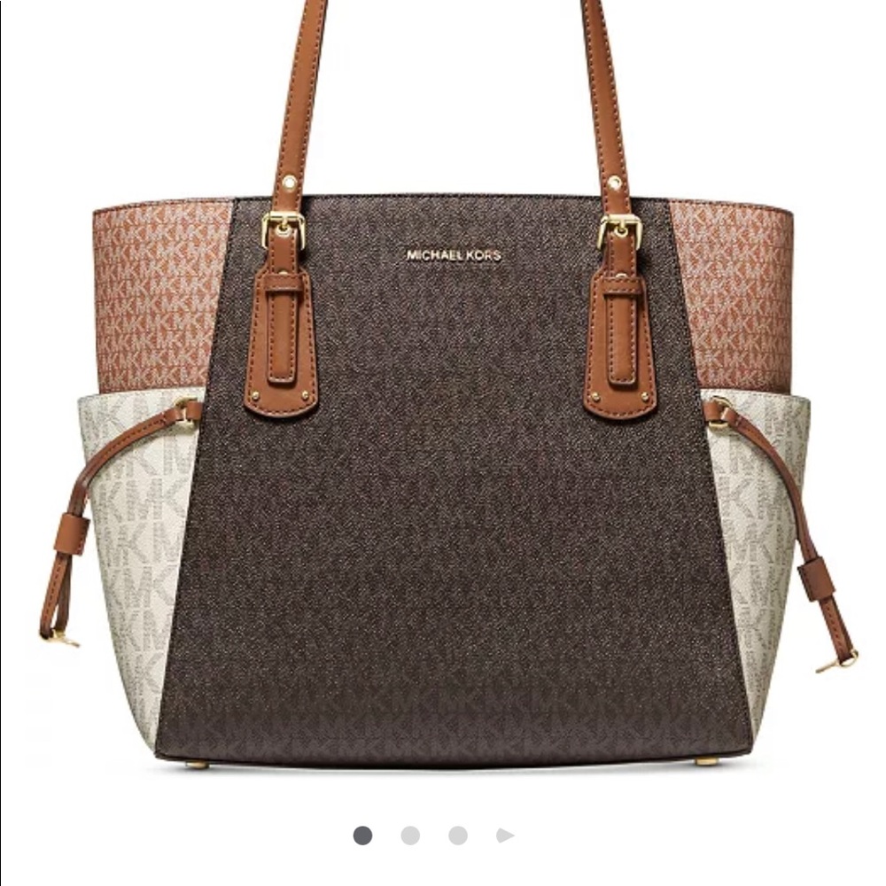 Michael Kors Signature Jet Set East West Top Zip Tote